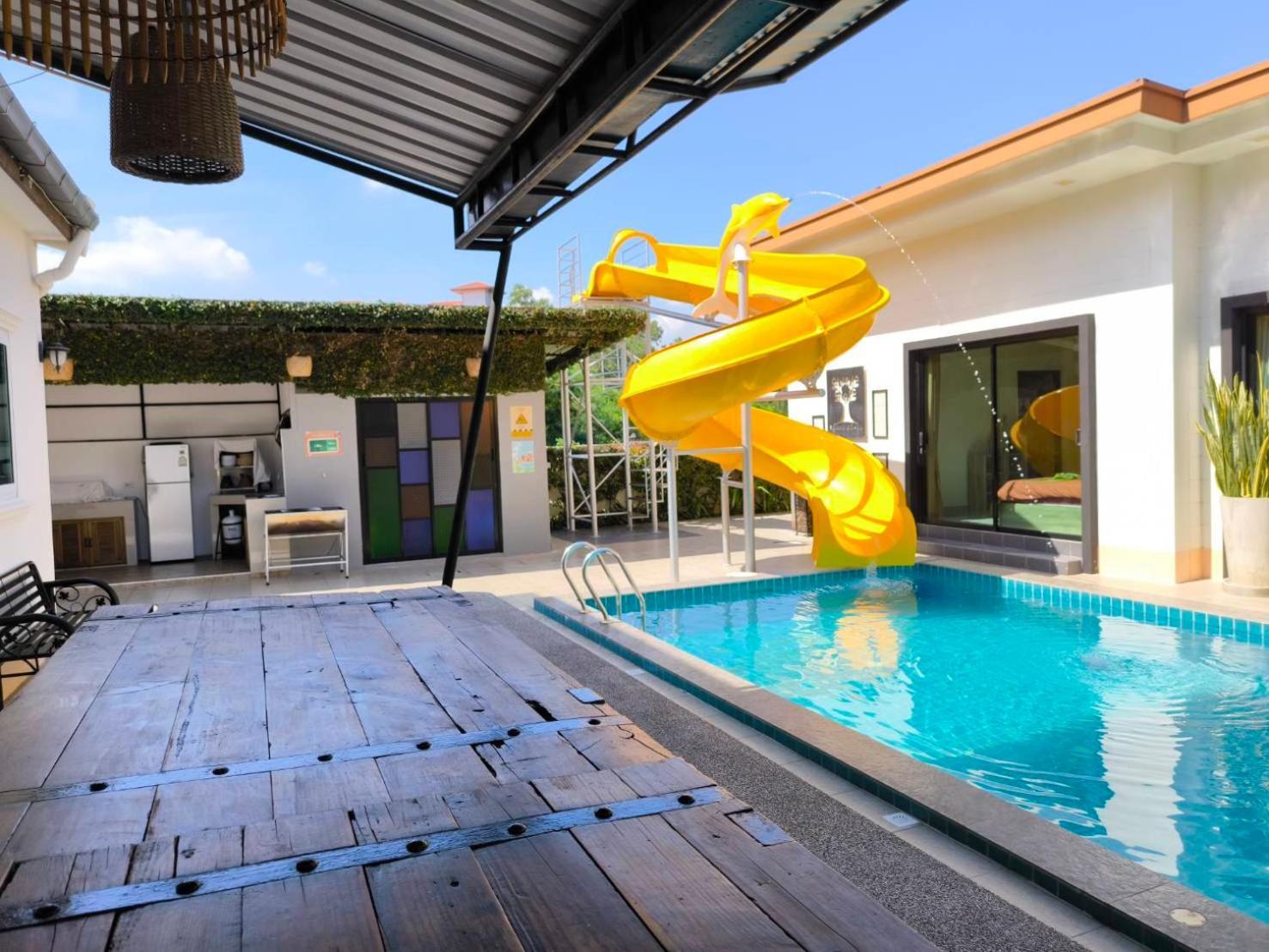 Baan Big Family Pool Hébergement de vacances *
