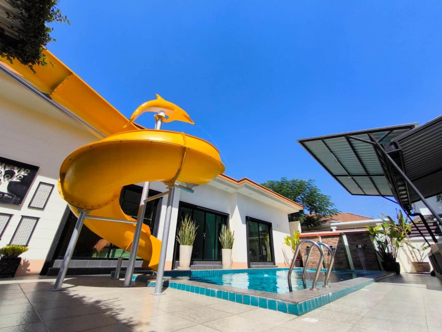 Baan Big Family Pool Hébergement de vacances *